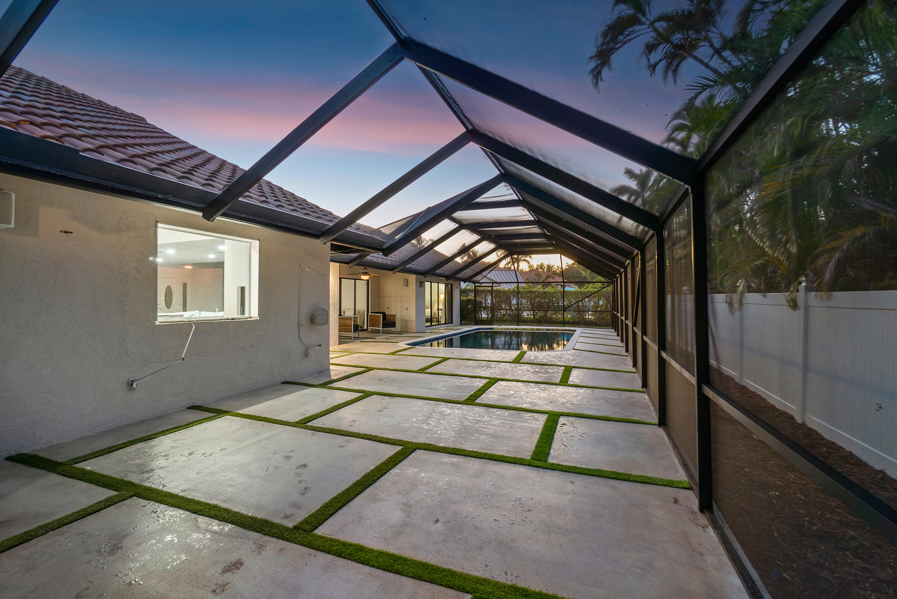 845 NE Mulberry Drive