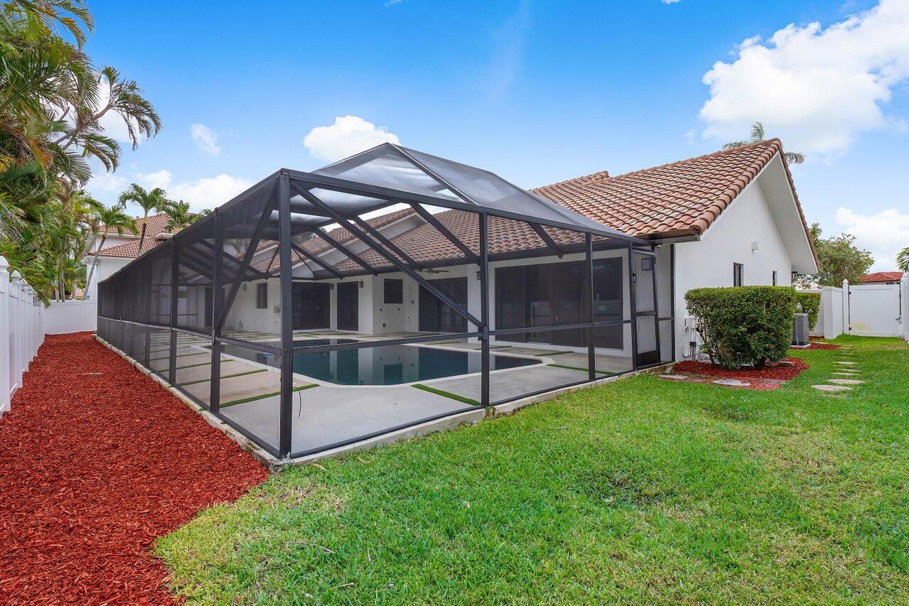 845 NE Mulberry Drive