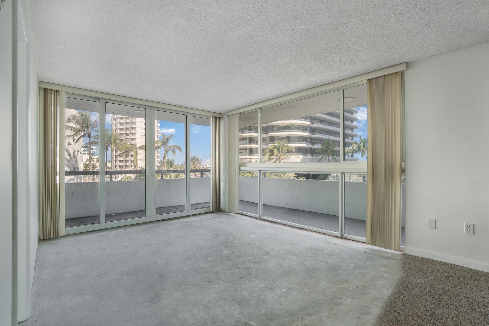 3200 Collins Avenue Unit: 2-1