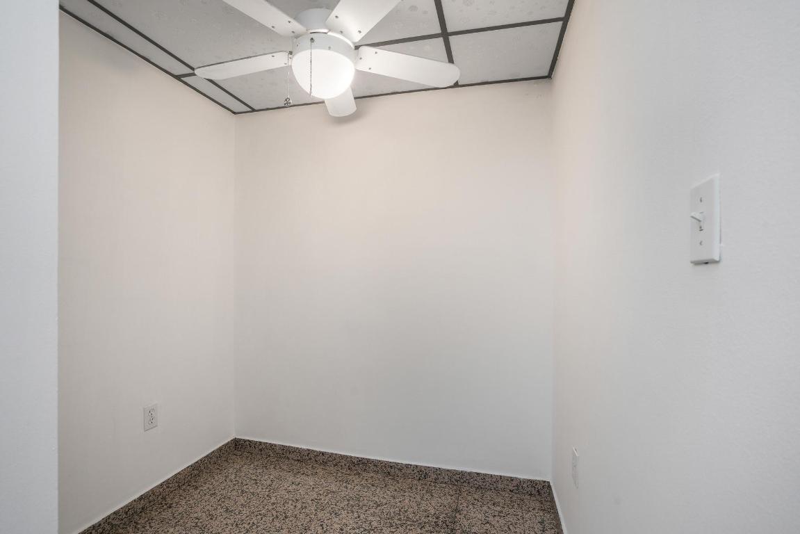 3200 Collins Avenue Unit: 2-1