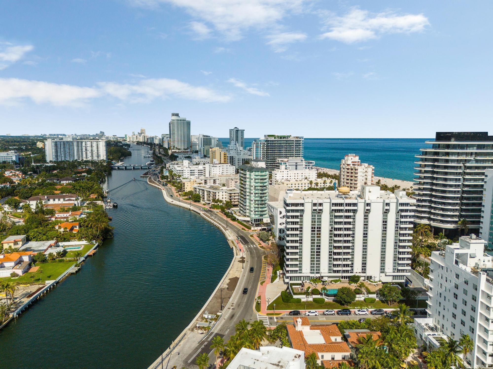 3200 Collins Avenue Unit: 2-1