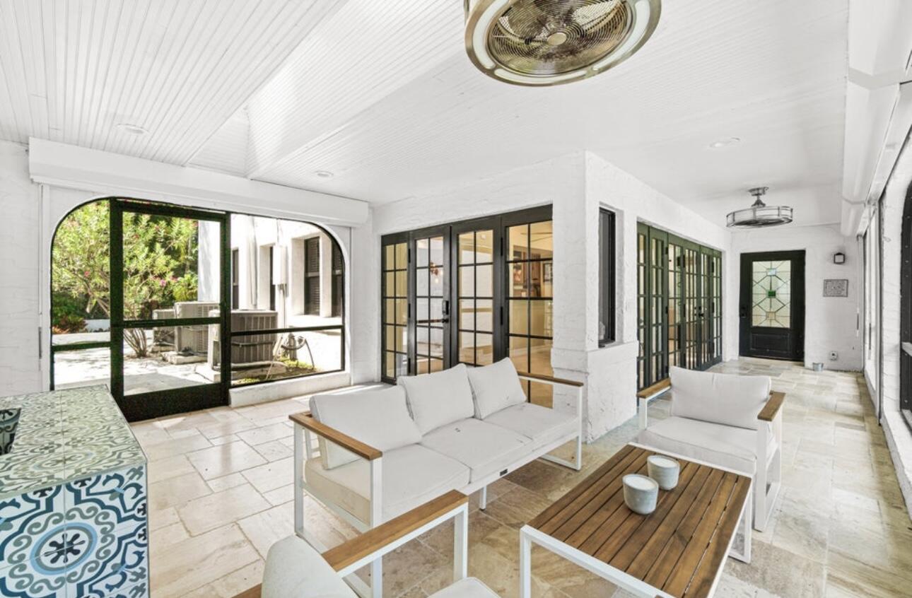 50 Coconut Lane