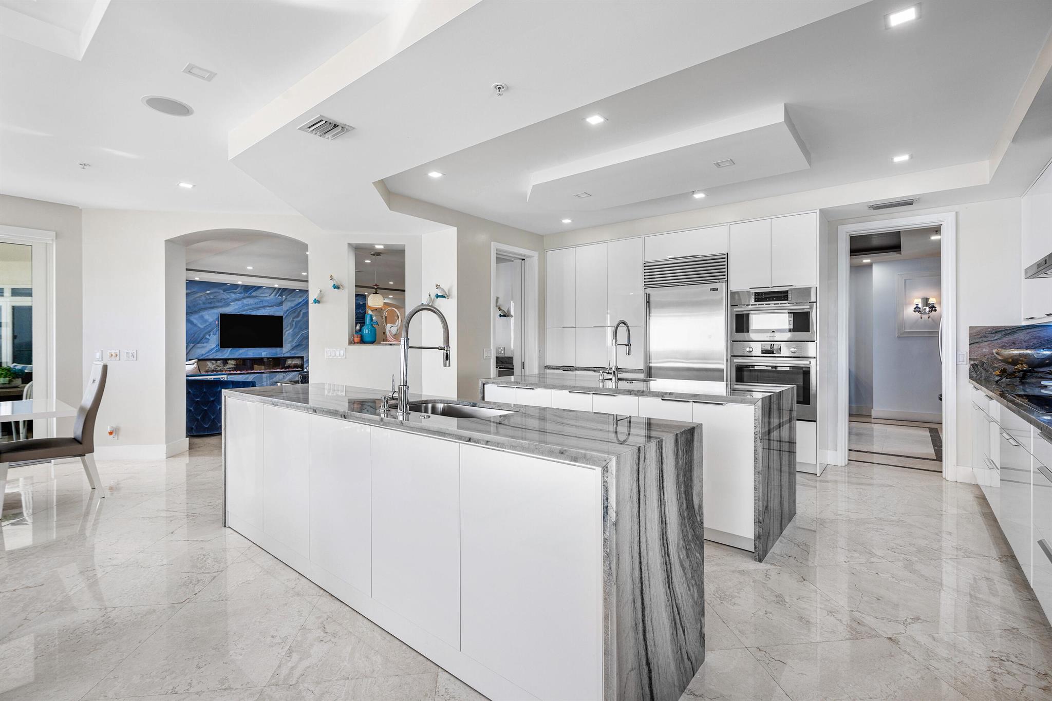 2070 N Ocean Boulevard Ph4