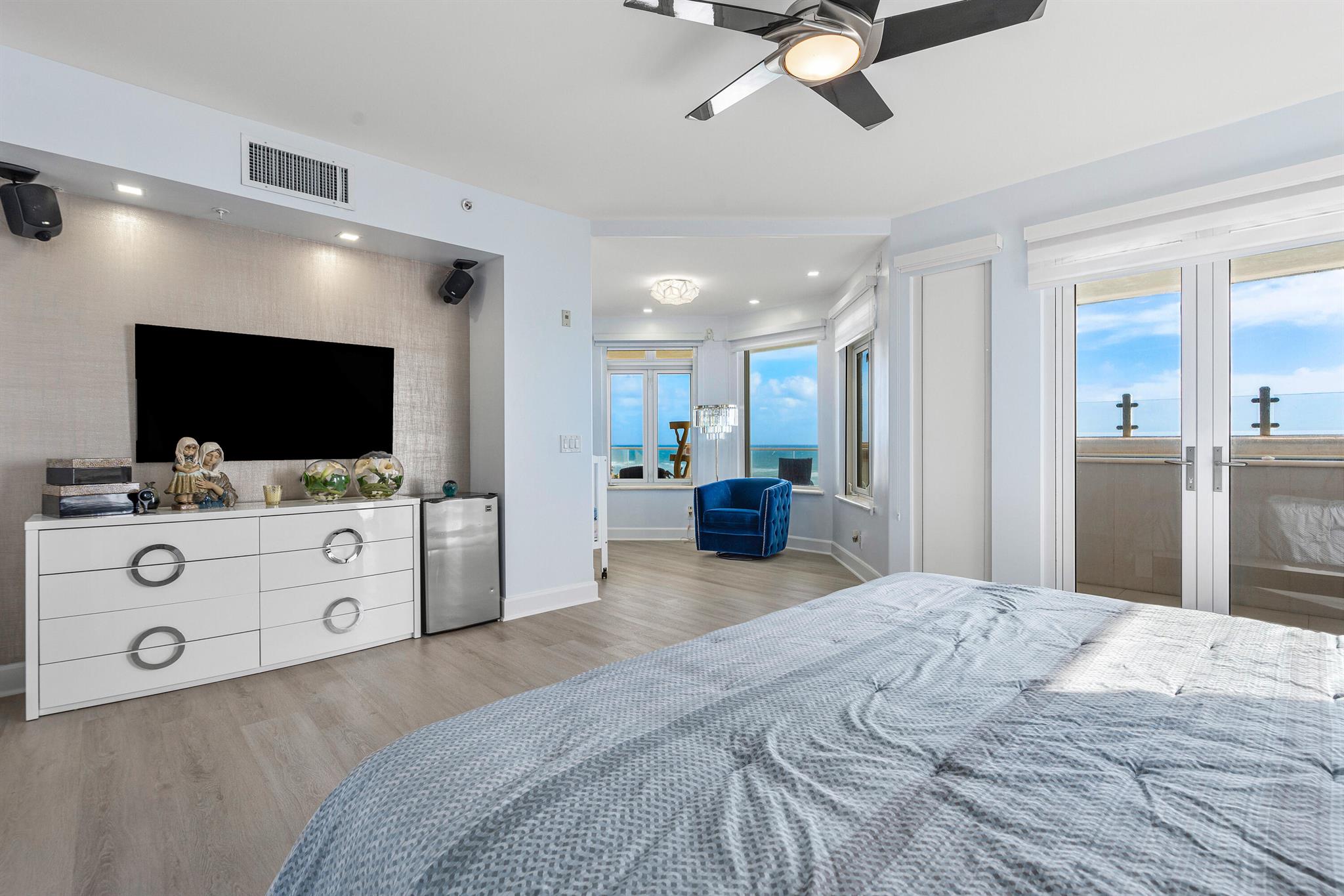 2070 N Ocean Boulevard Ph4