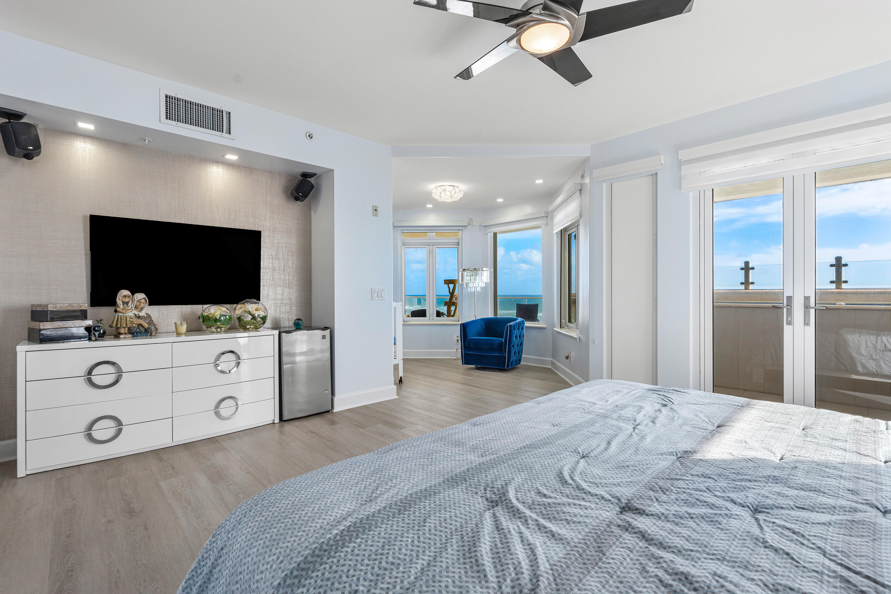 2070 N Ocean Boulevard Ph4