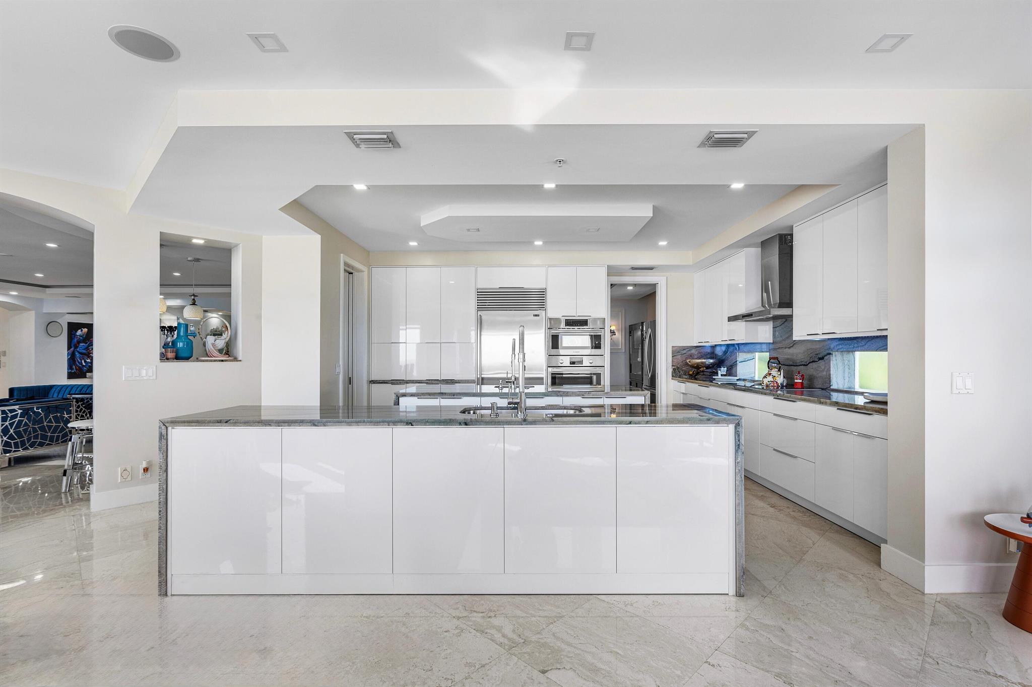 2070 N Ocean Boulevard Ph4