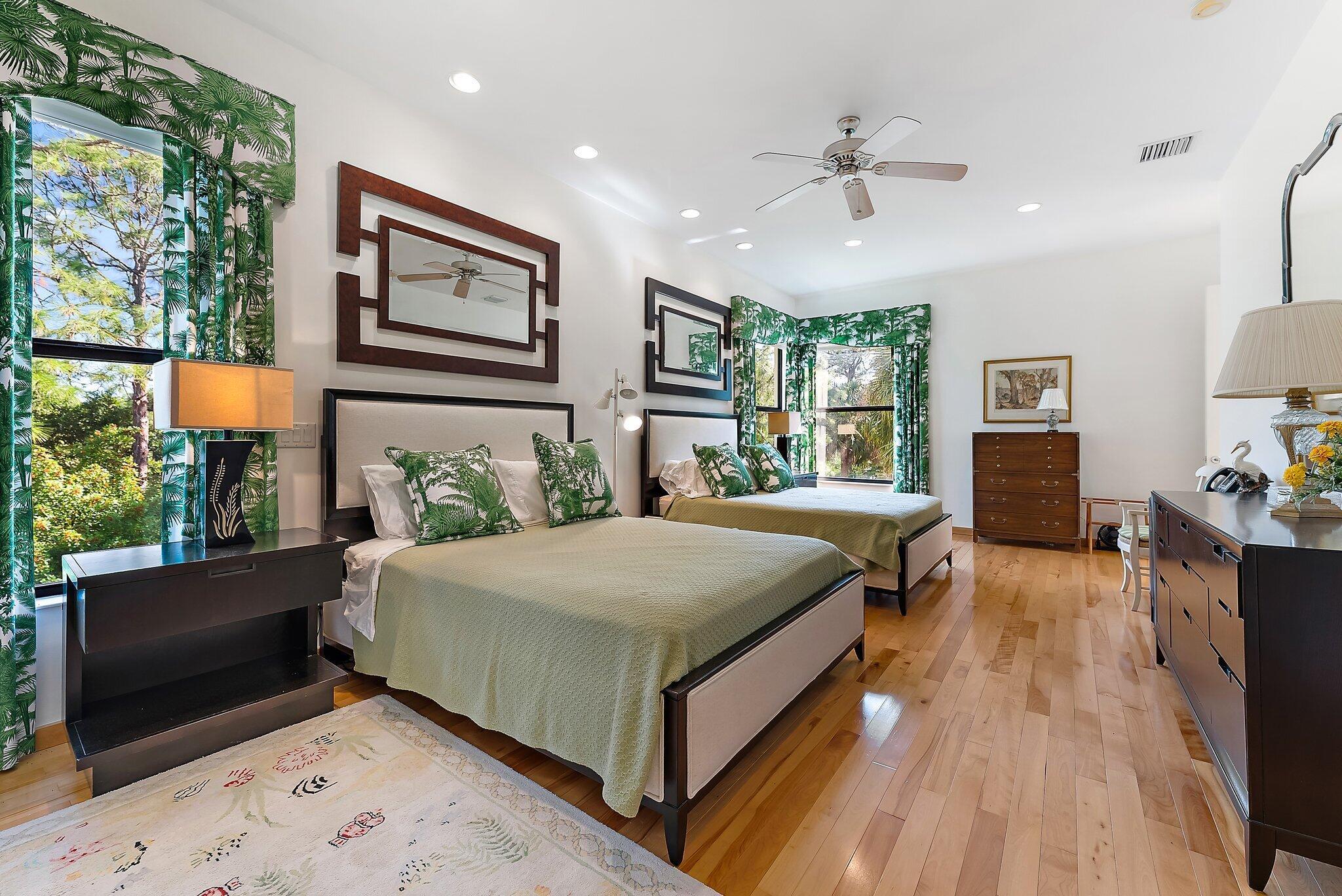2494 SE Ranch Acres Circle