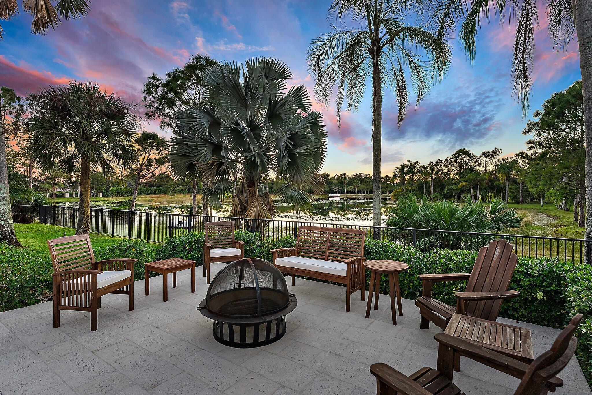 2494 SE Ranch Acres Circle