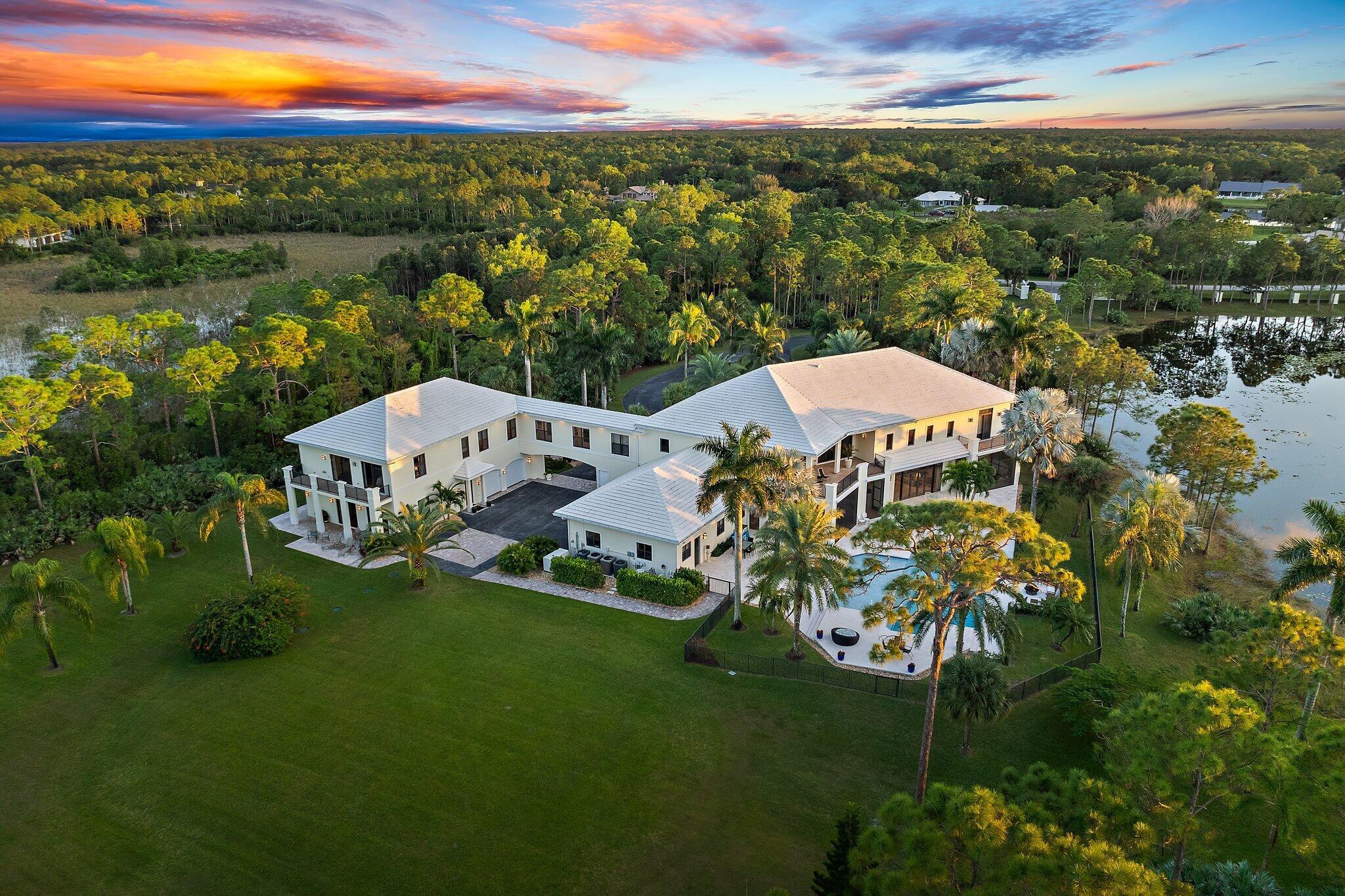 2494 SE Ranch Acres Circle