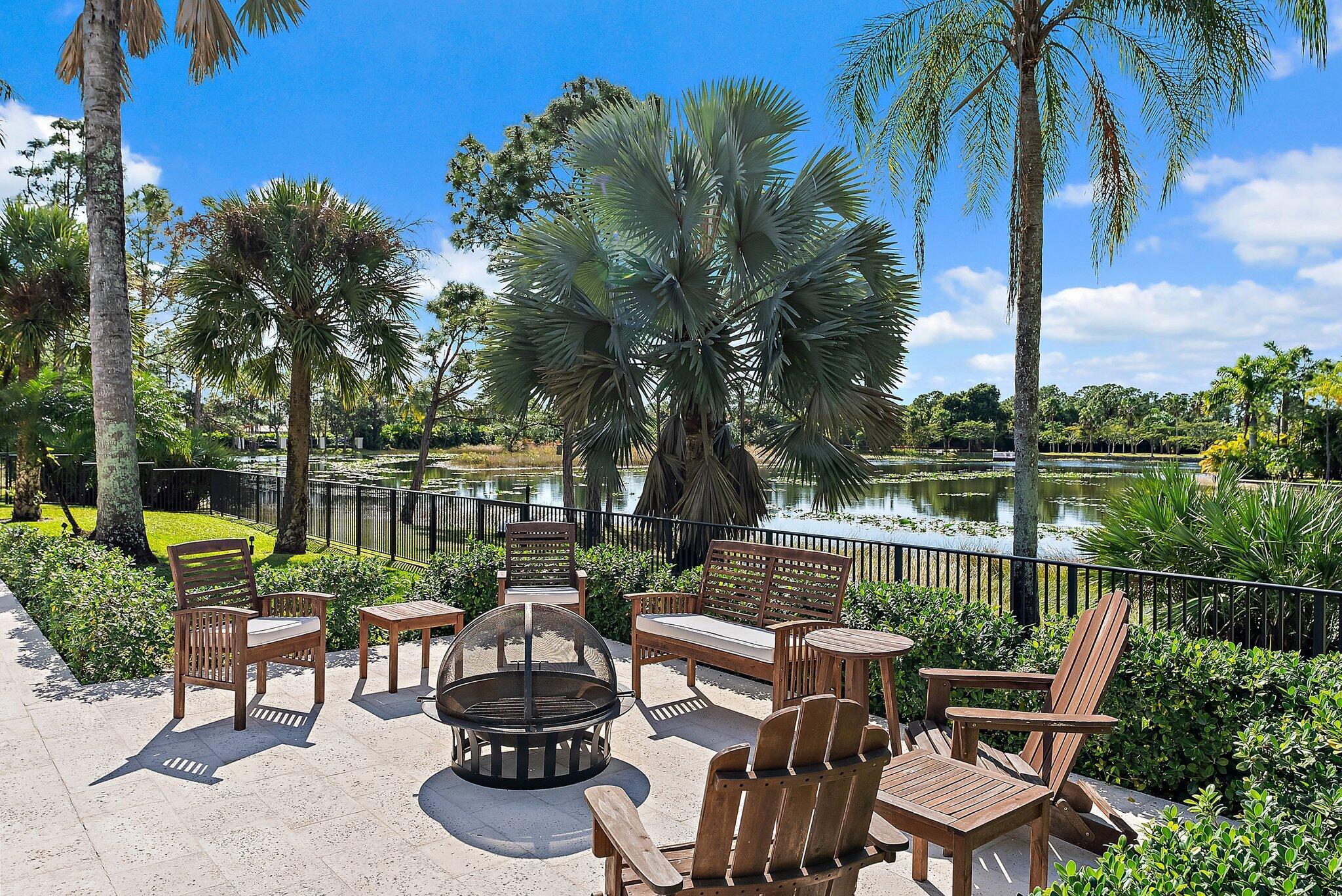 2494 SE Ranch Acres Circle