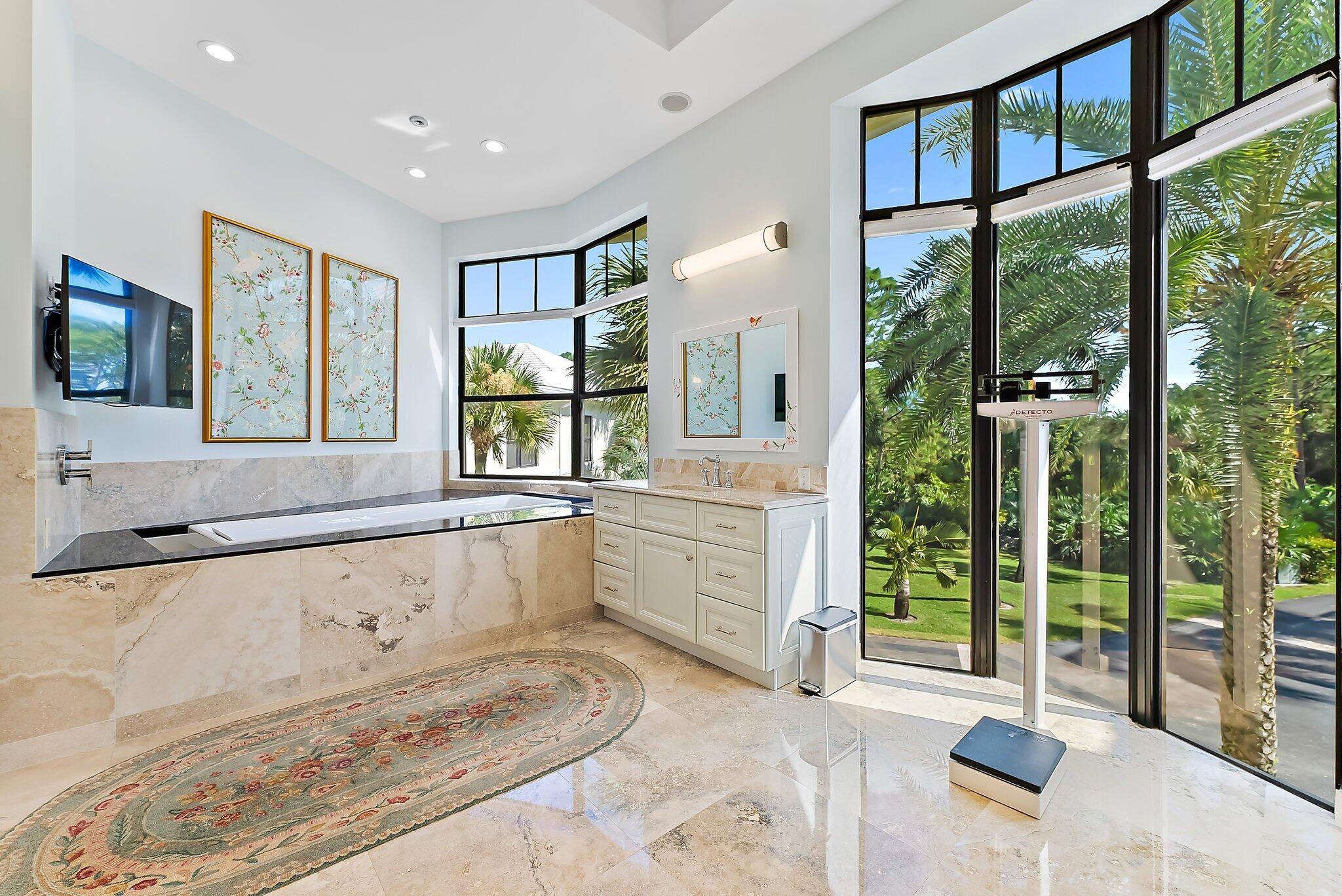 2494 SE Ranch Acres Circle