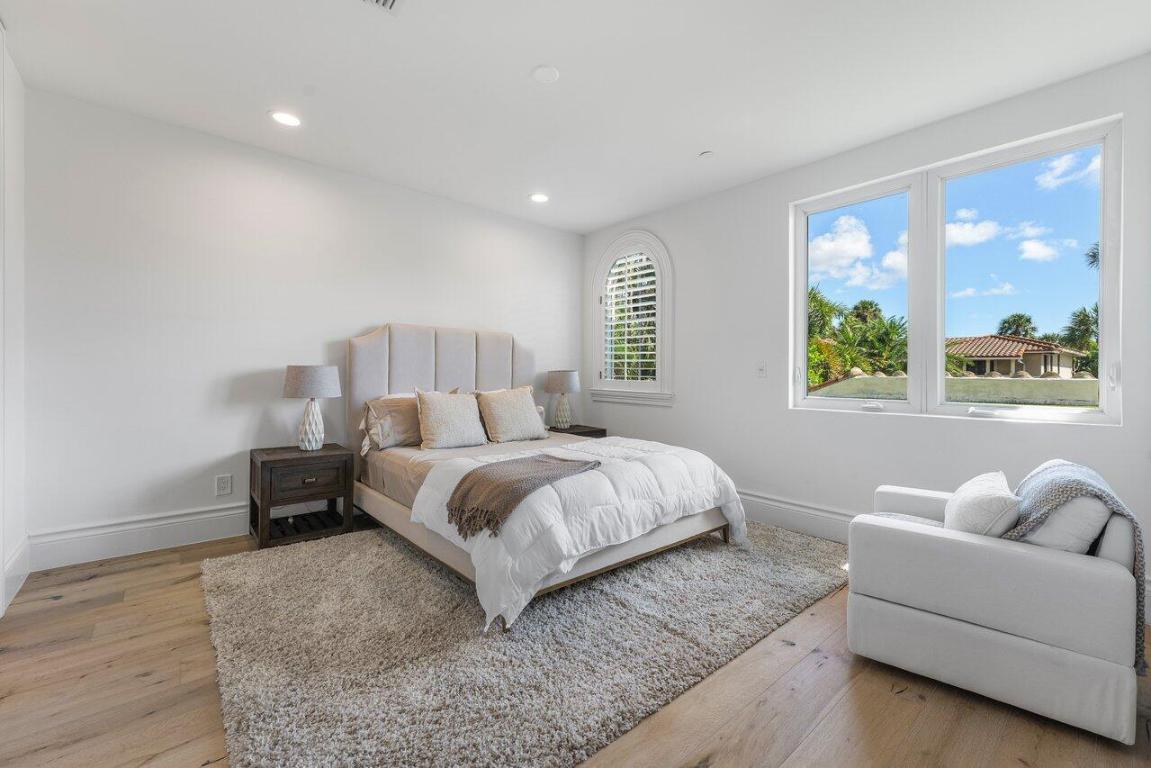 155 SE Spanish Trail