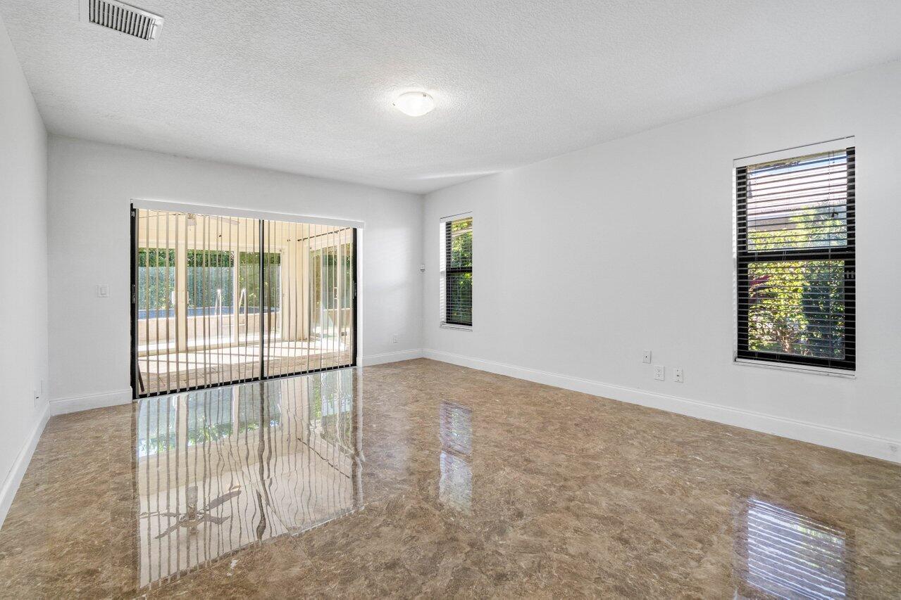 961 S Atlantic Drive