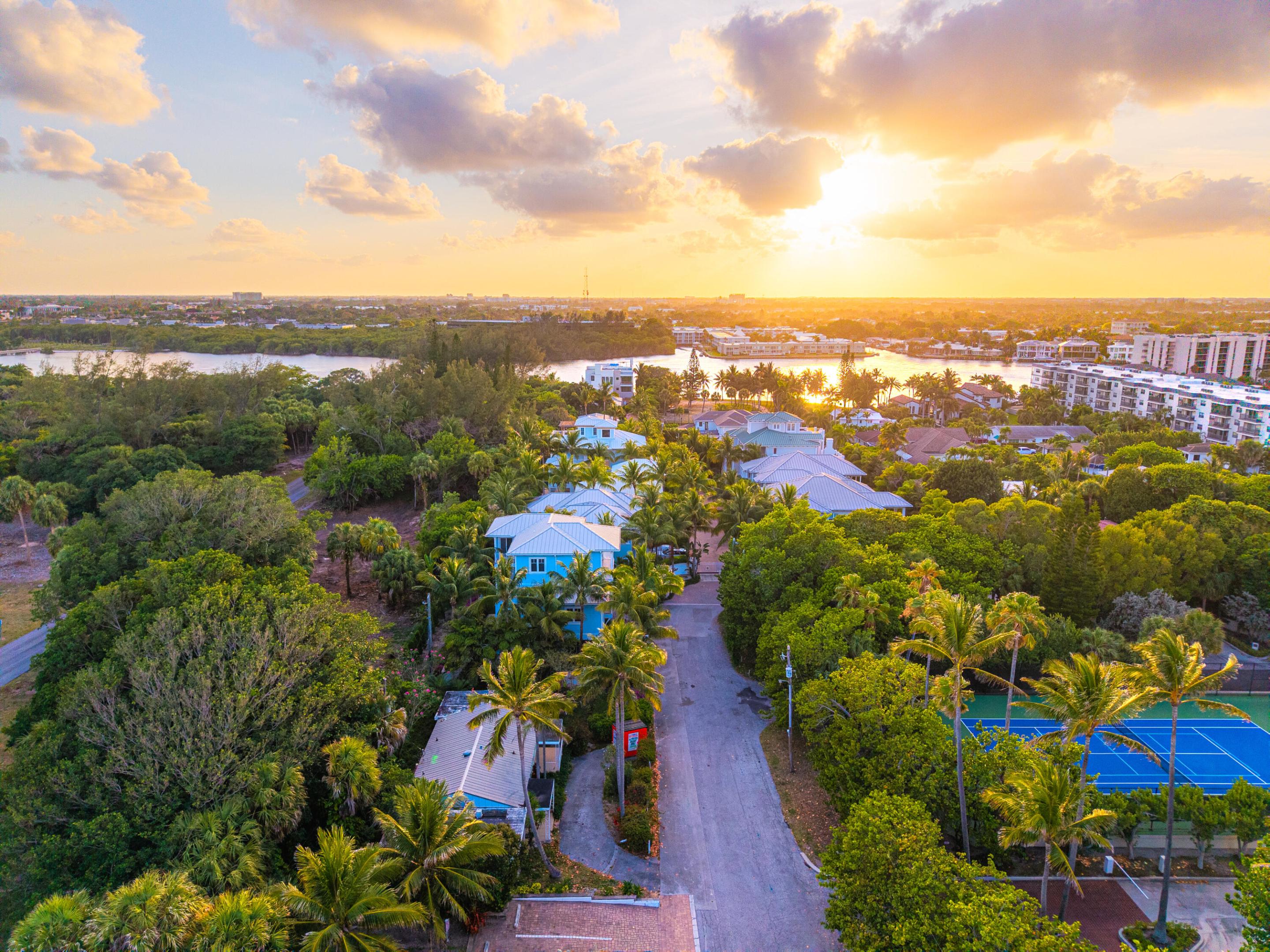 980 Lago Mar Lane
