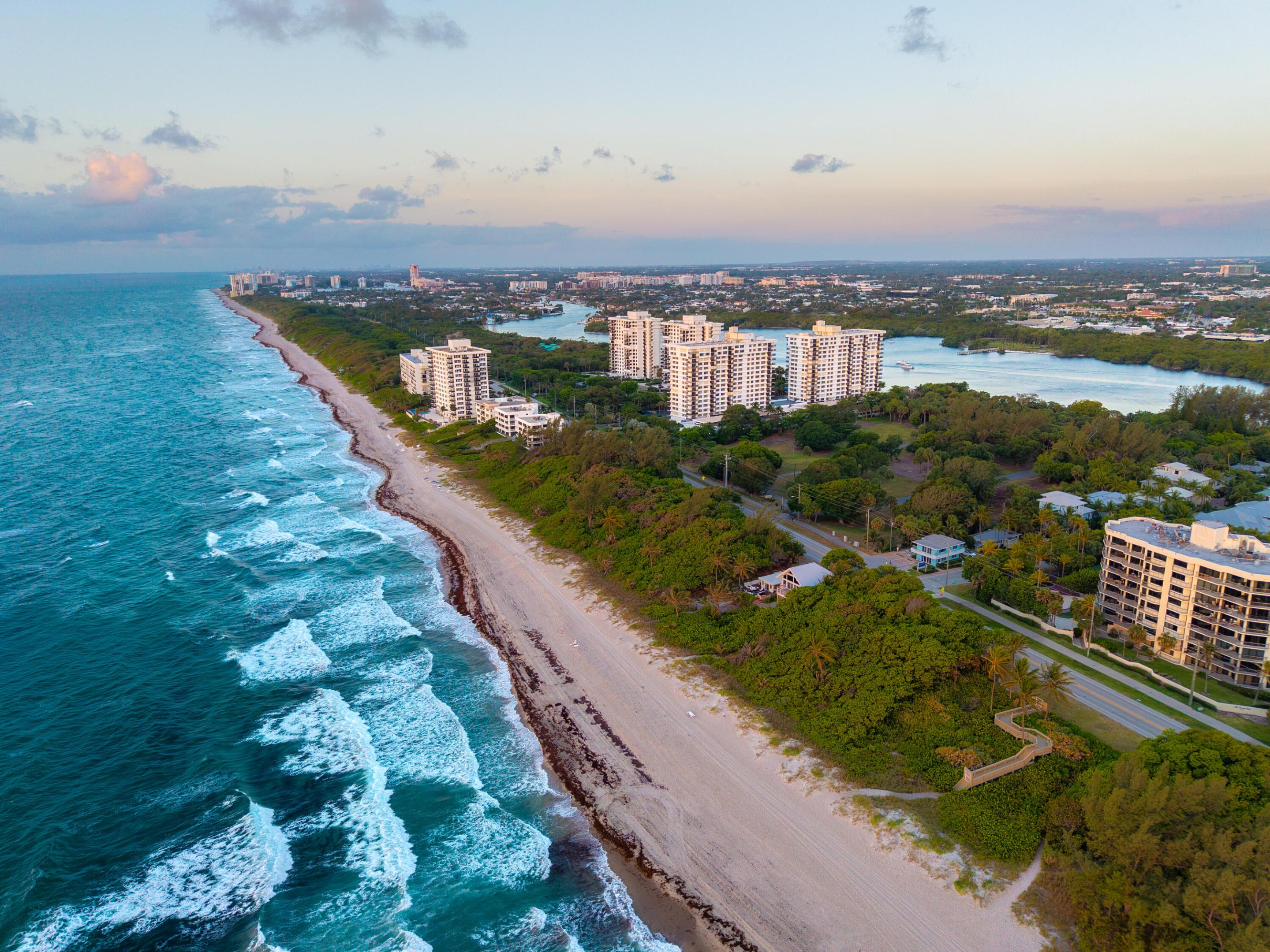 980 Lago Mar Lane