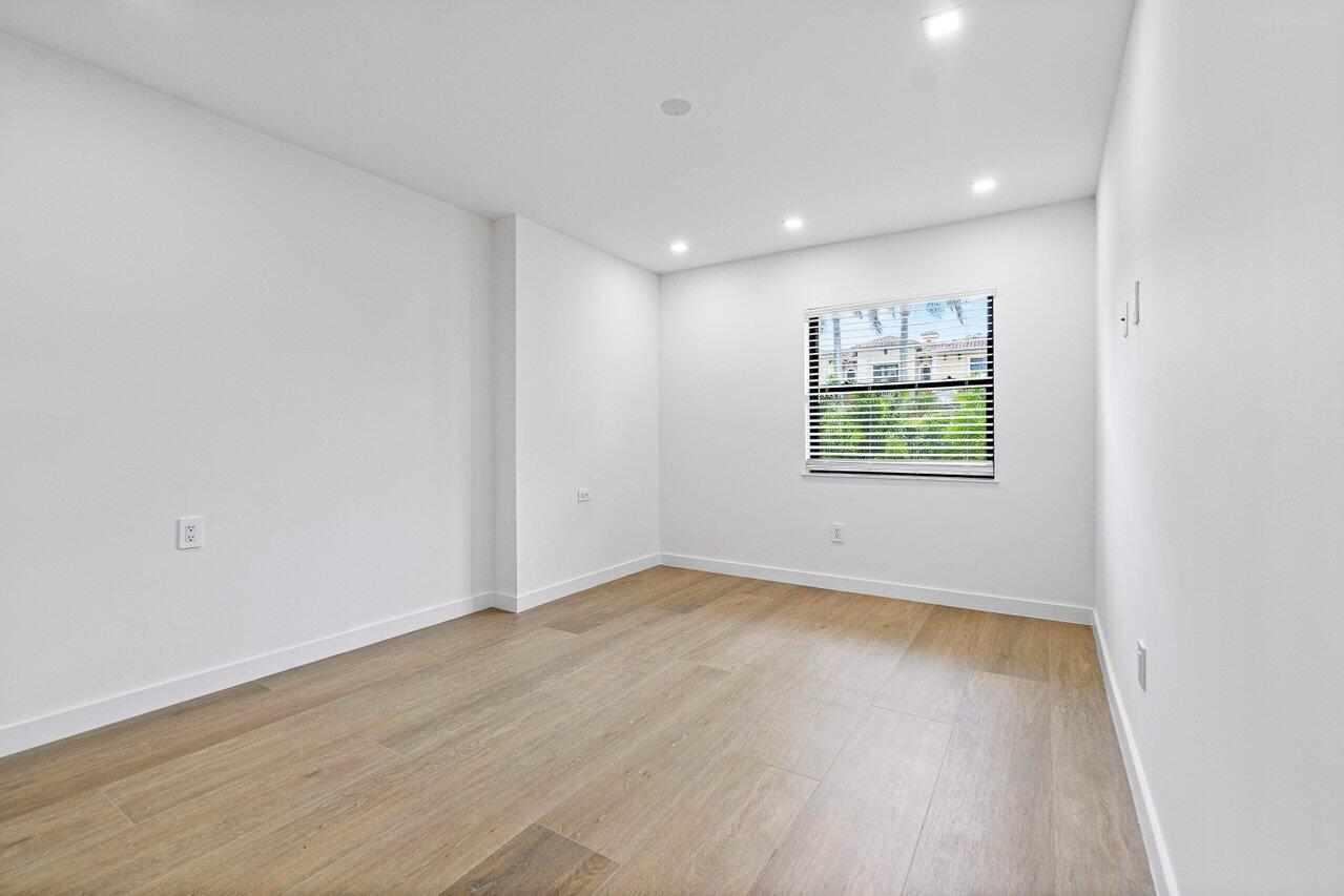 22233 Hollyhock Trail