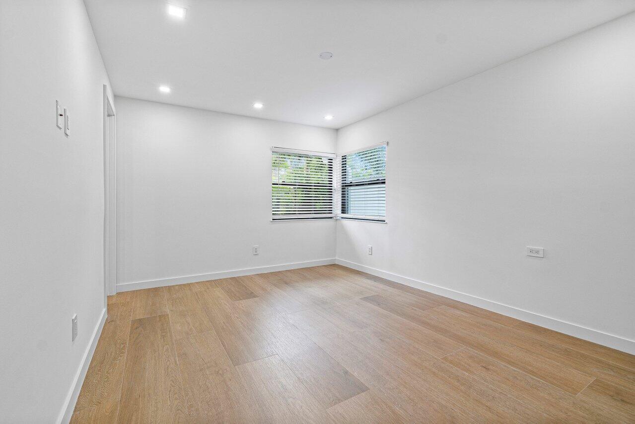 22233 Hollyhock Trail