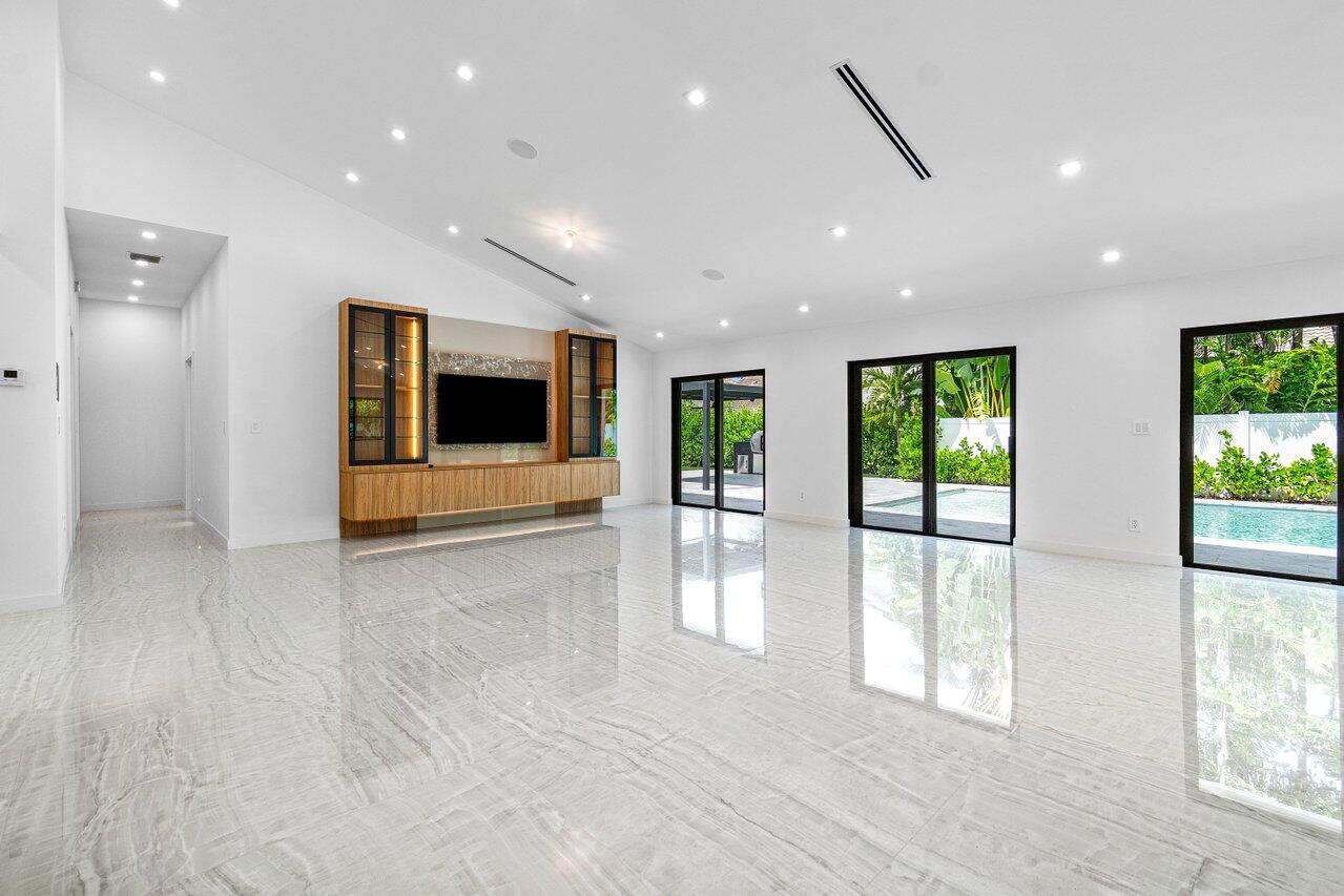 22233 Hollyhock Trail