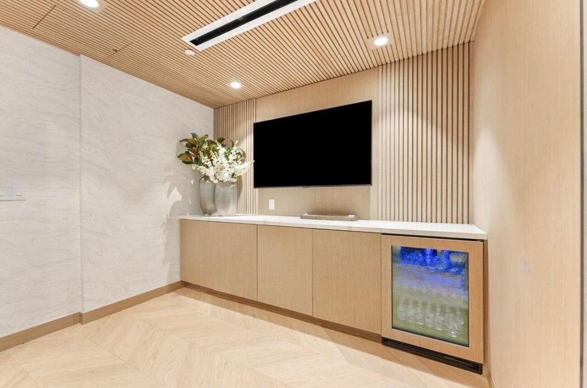 800 S Ocean Boulevard Ph6