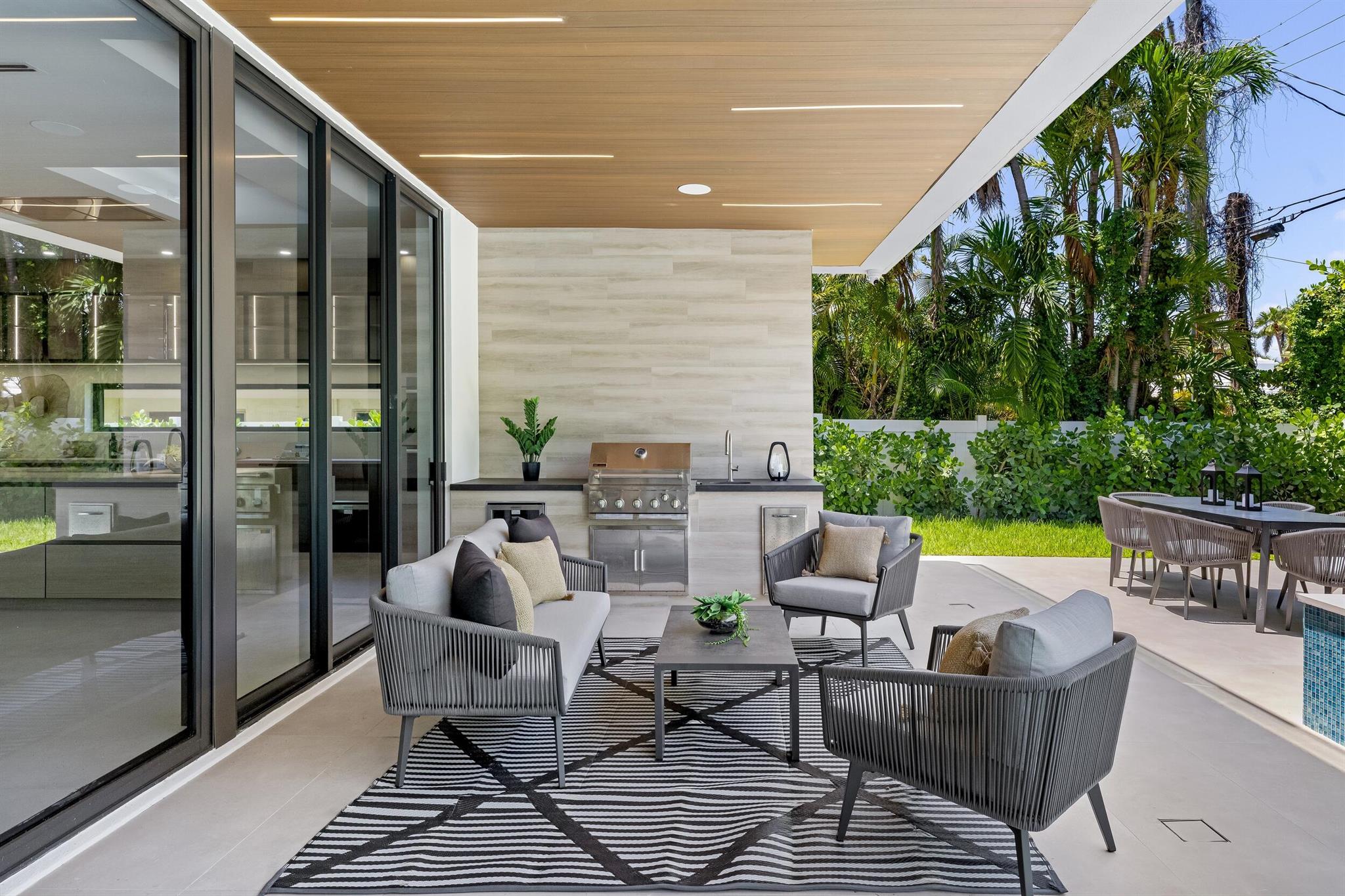 501 NE Spanish Court