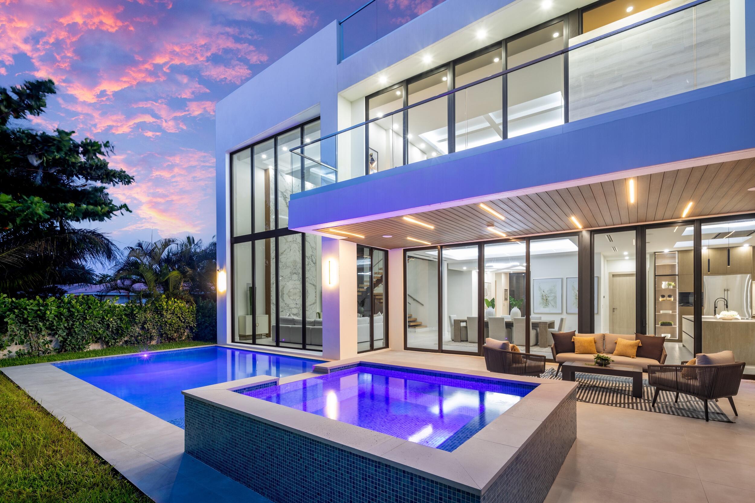 501 NE Spanish Court