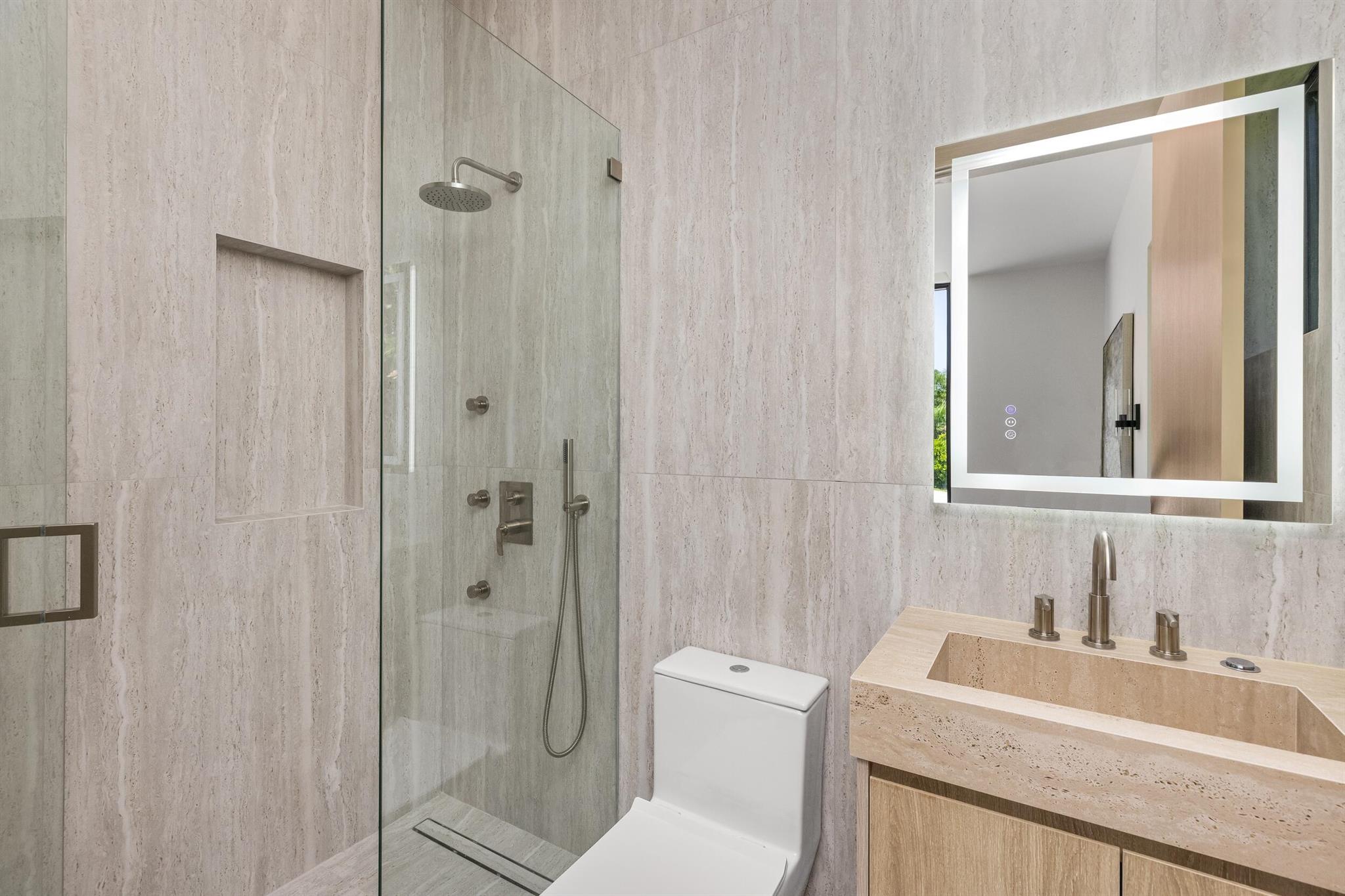 501 NE Spanish Court