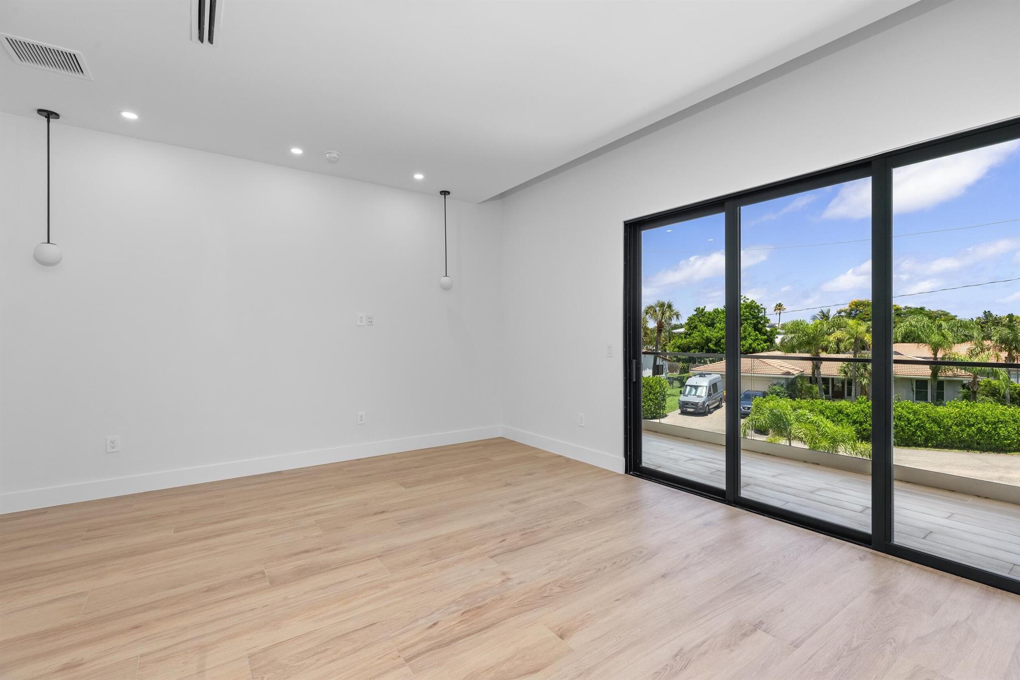 501 NE Spanish Court