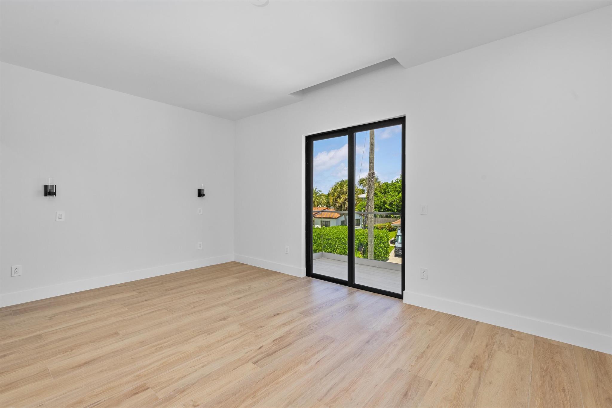 501 NE Spanish Court