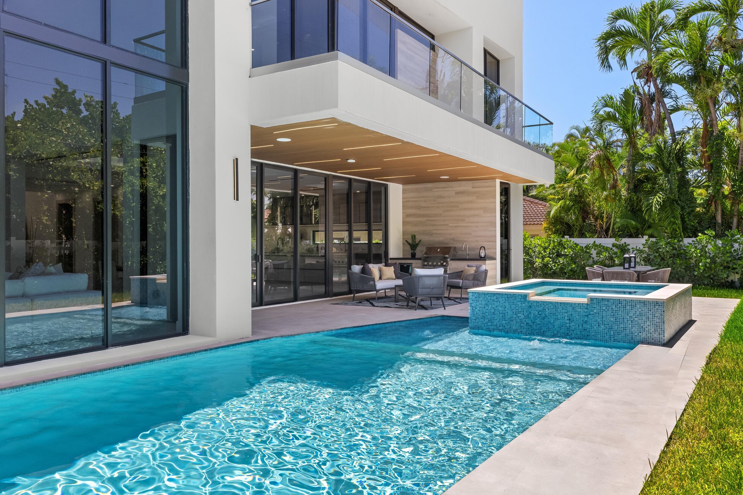 501 NE Spanish Court