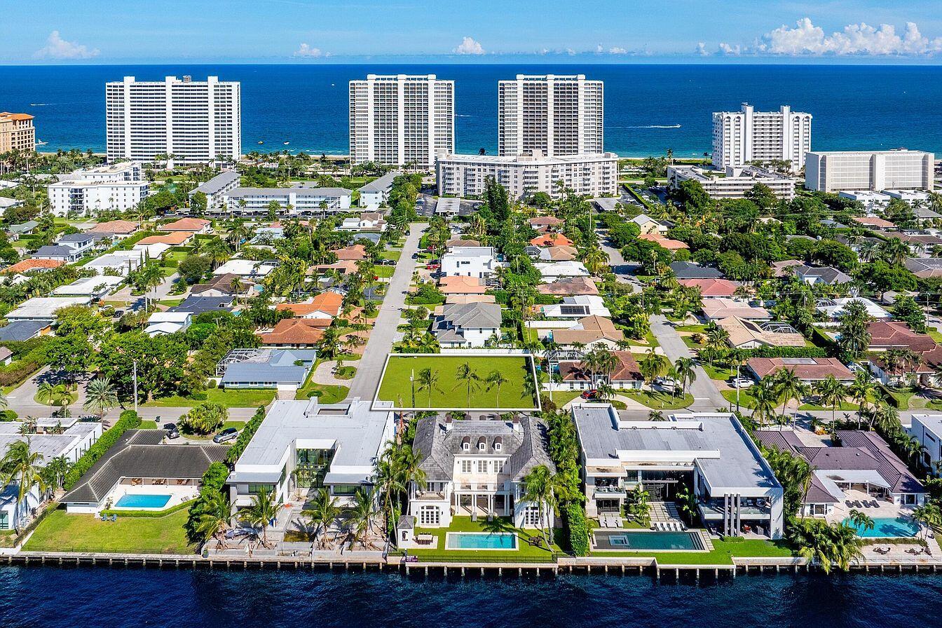 700 Malaga Drive