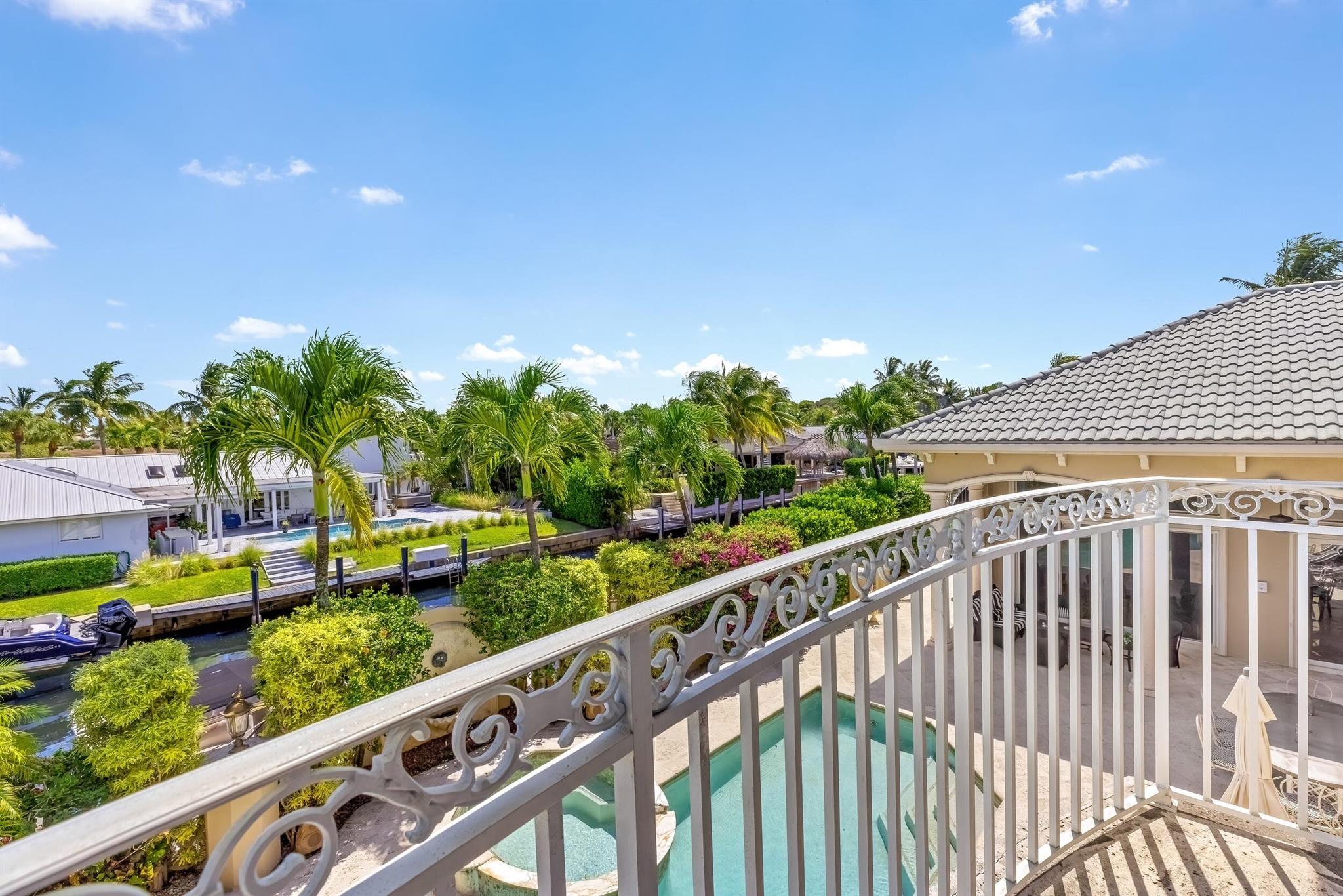 780 NE Orchid Bay Drive