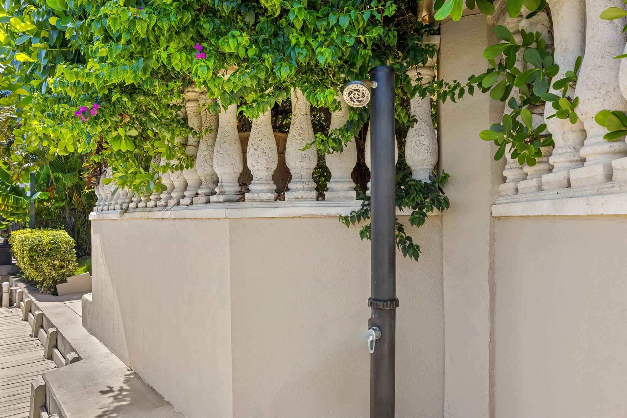 780 NE Orchid Bay Drive