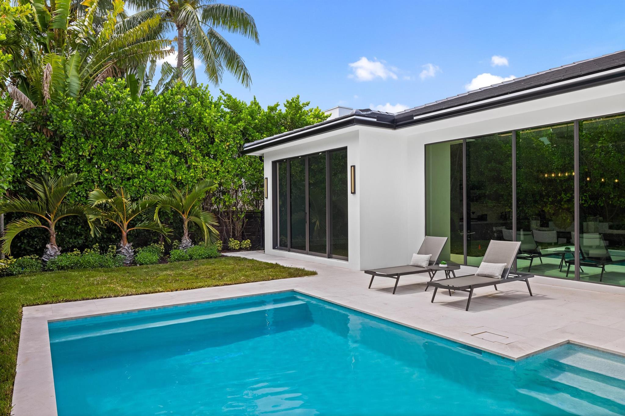 212 NW 18th Street
