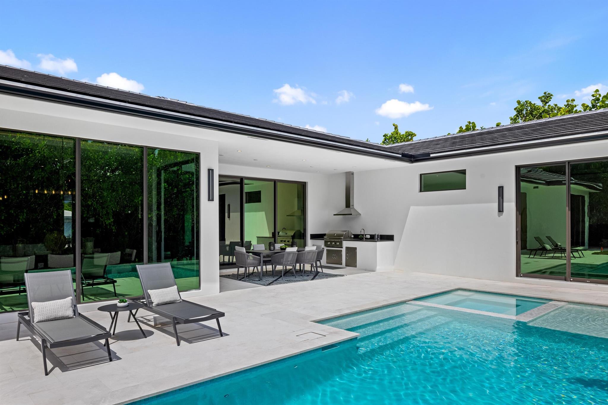 212 NW 18th Street