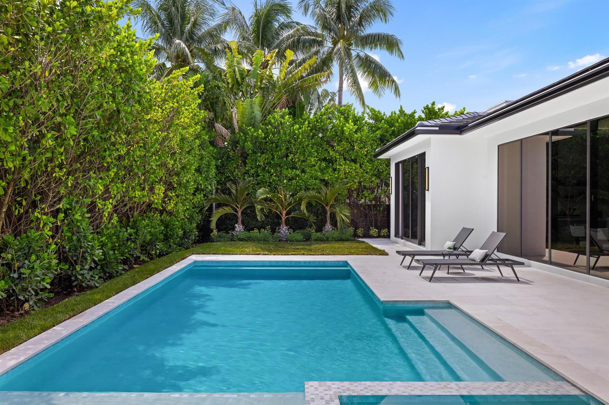 212 NW 18th Street