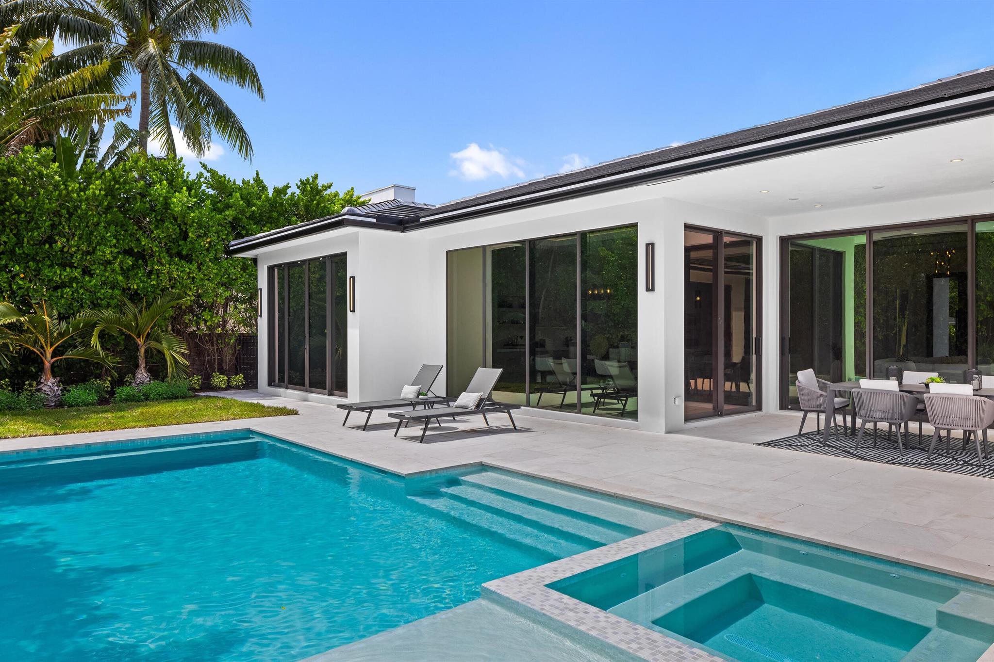 212 NW 18th Street
