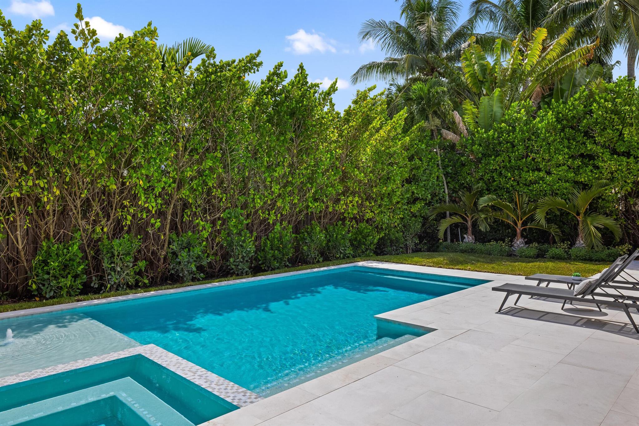 212 NW 18th Street