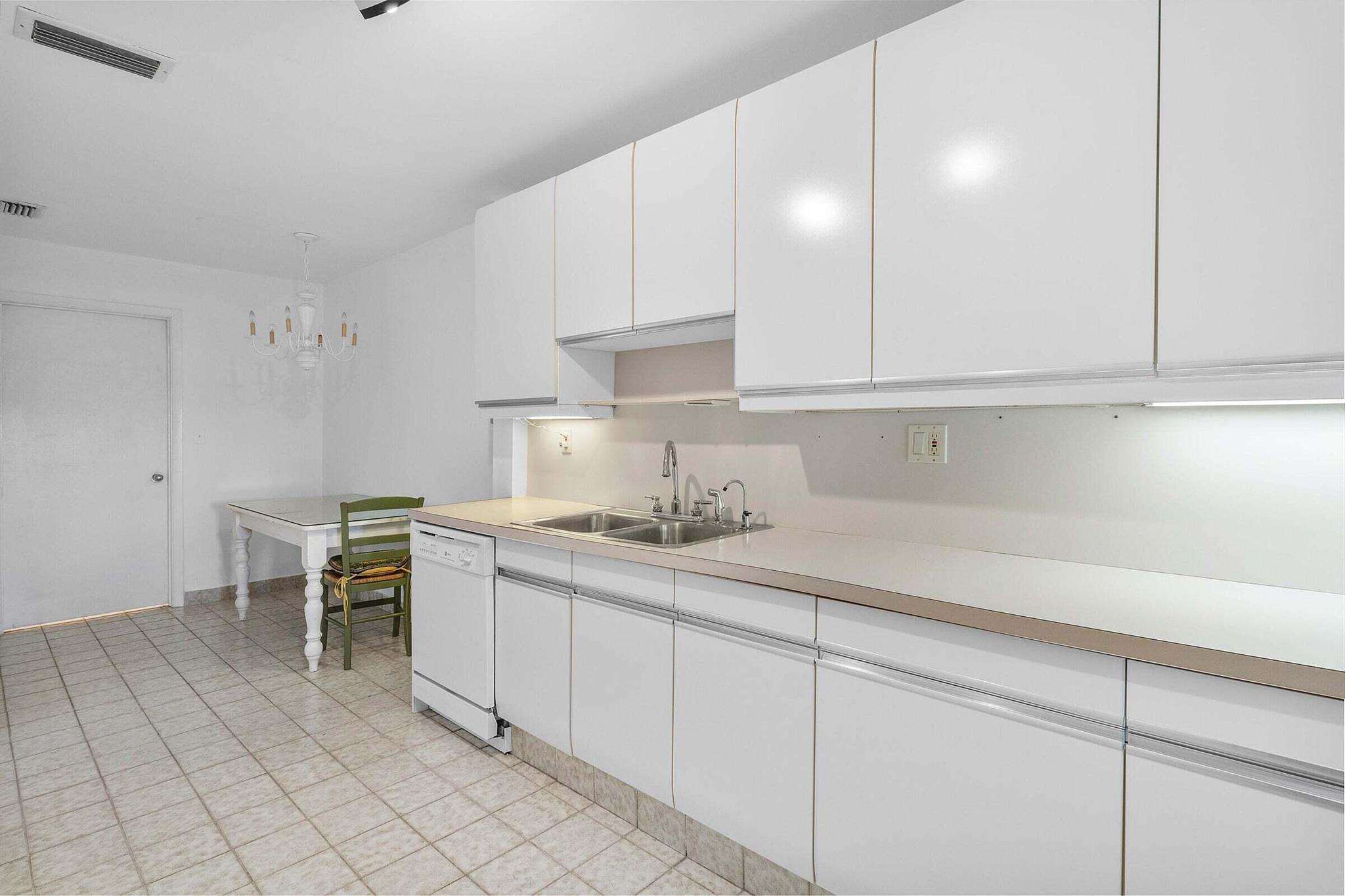 6711 N Ocean Boulevard 13