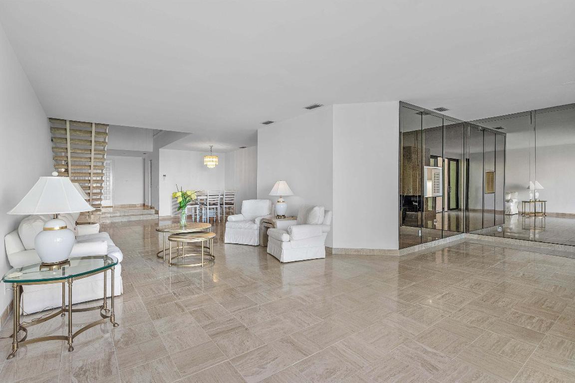 6711 N Ocean Boulevard 13