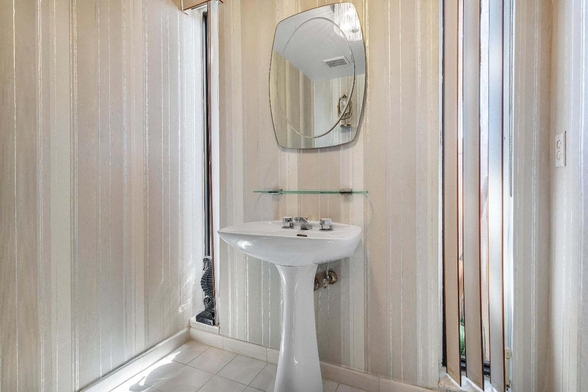 6711 N Ocean Boulevard 13