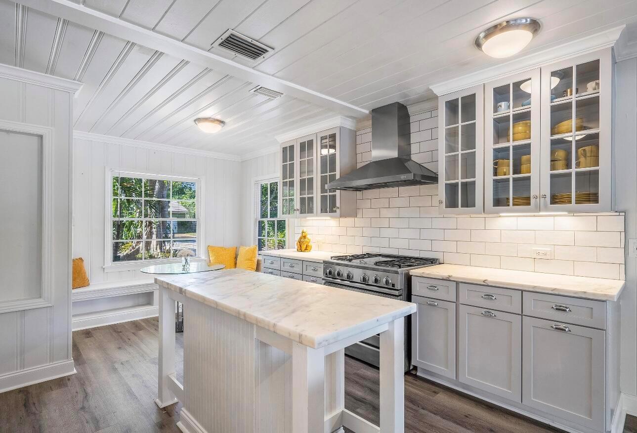 101 NW 15th Street