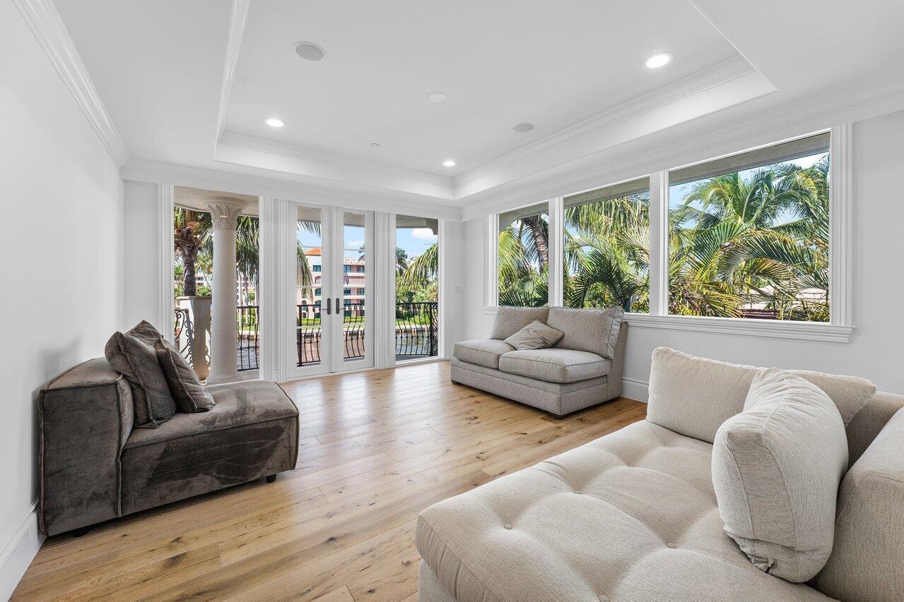 155 SE Spanish Trail