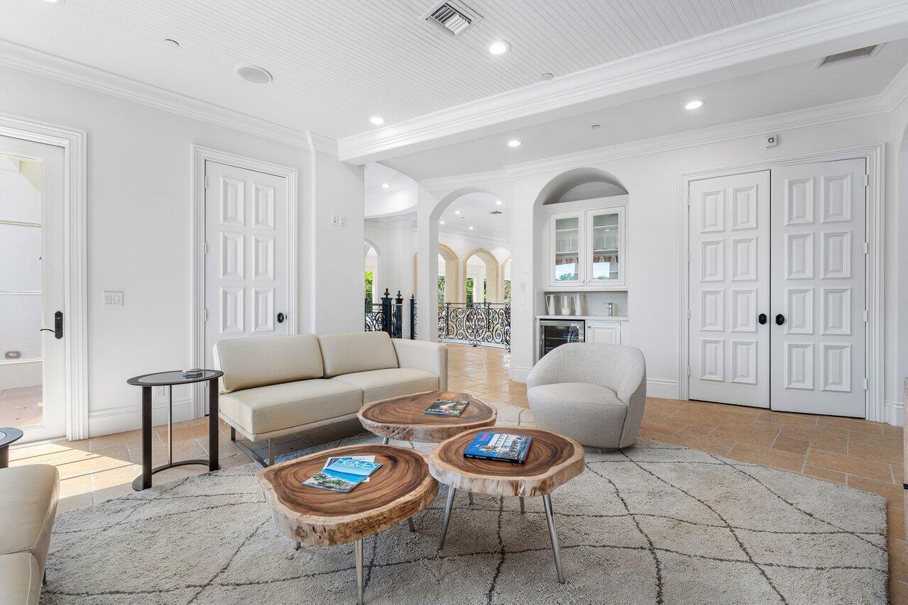 155 SE Spanish Trail