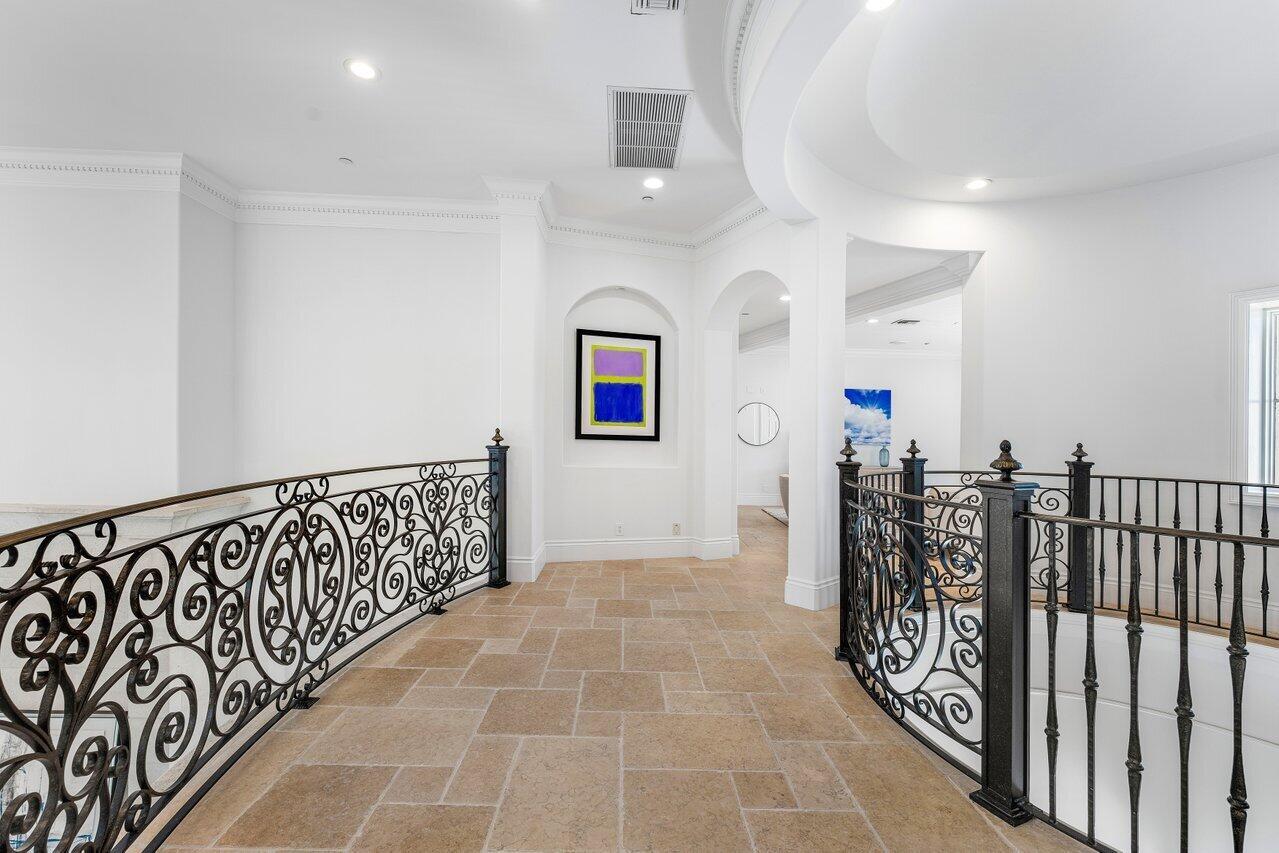 155 SE Spanish Trail