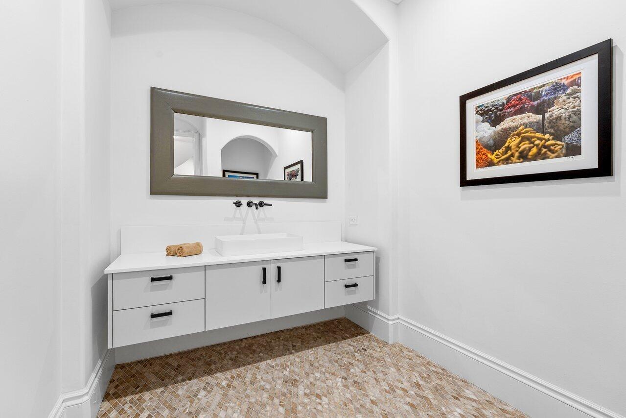 155 SE Spanish Trail