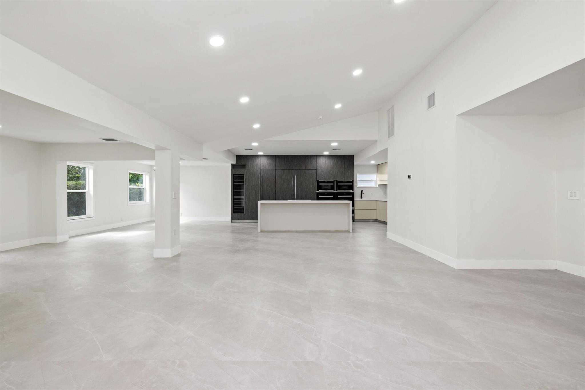 7718 San Mateo Drive E