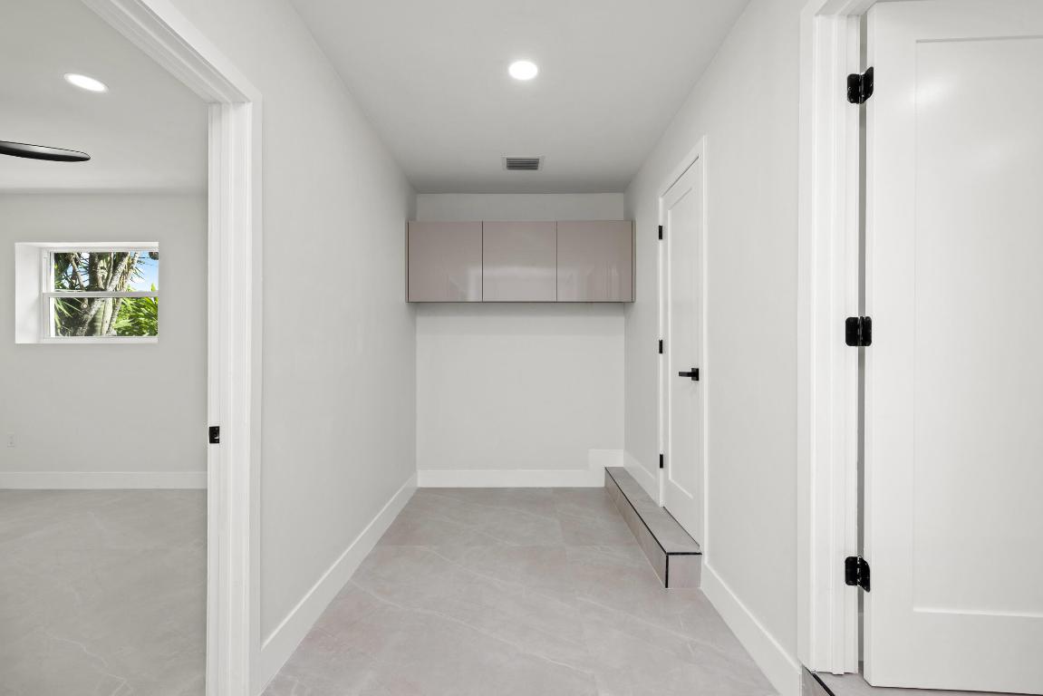 7718 San Mateo Drive E