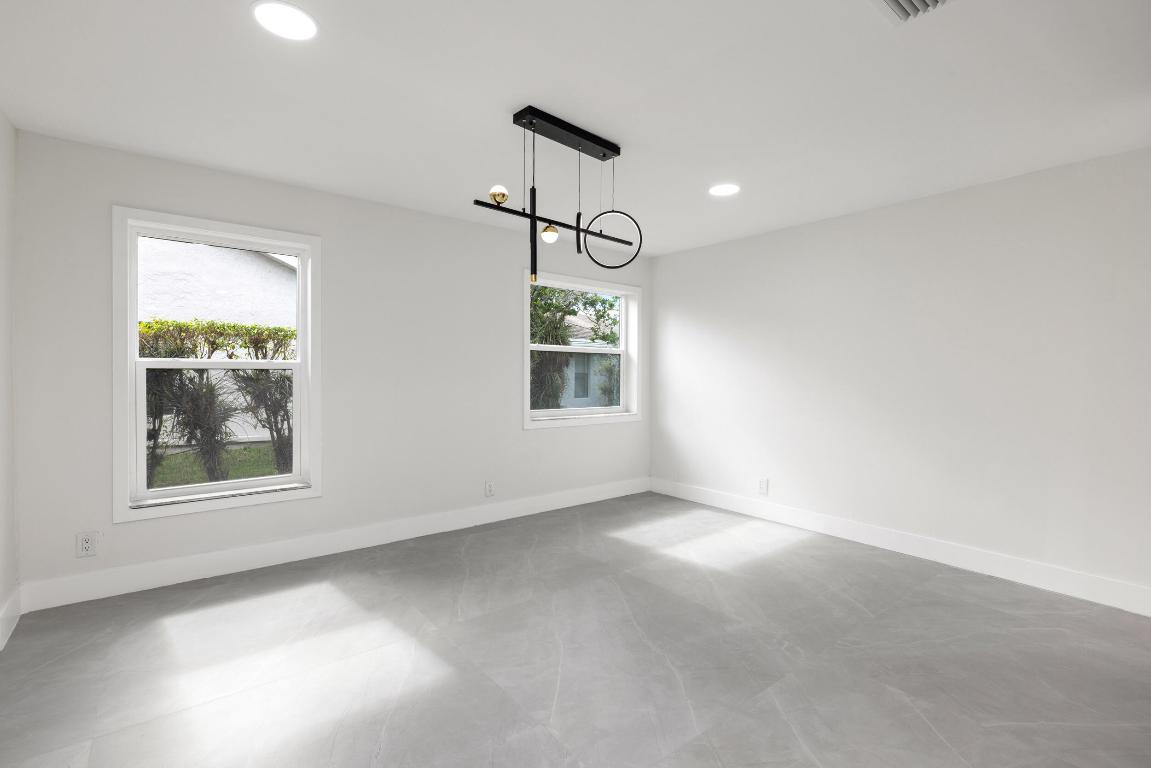 7718 San Mateo Drive E