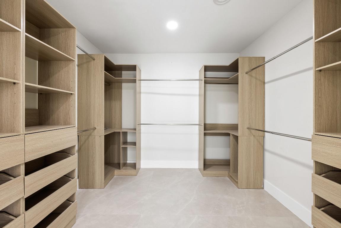 7718 San Mateo Drive E