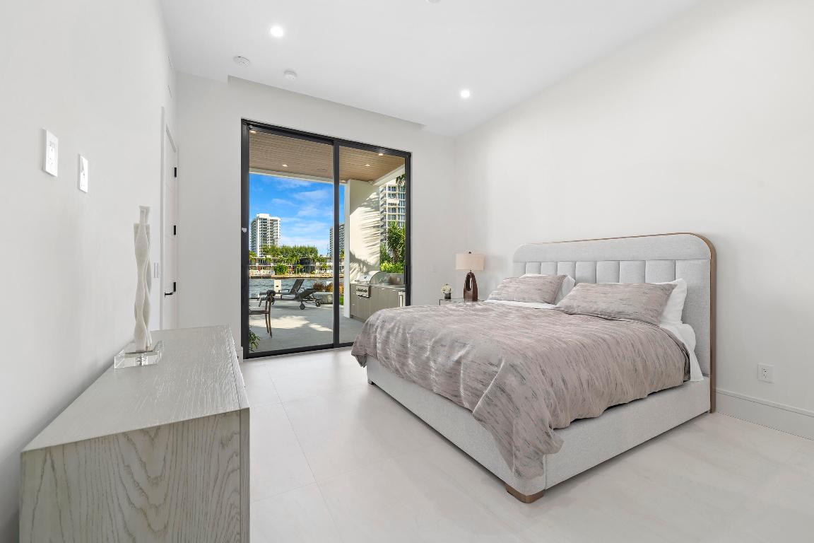 2880 NE 9th Street, Pompano Beach